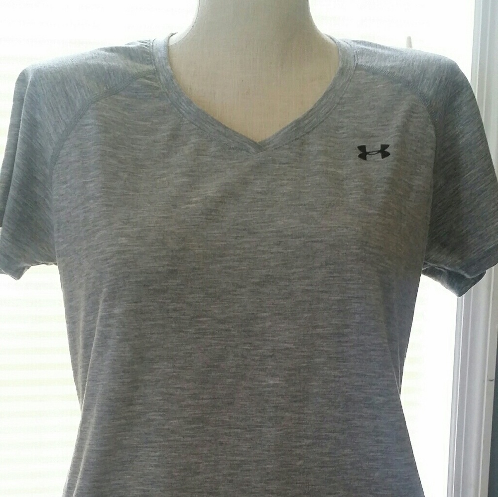 Under Armour T-shirt